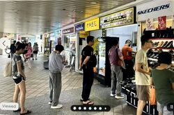 Hdb Hub (D12), Shop House #633726411